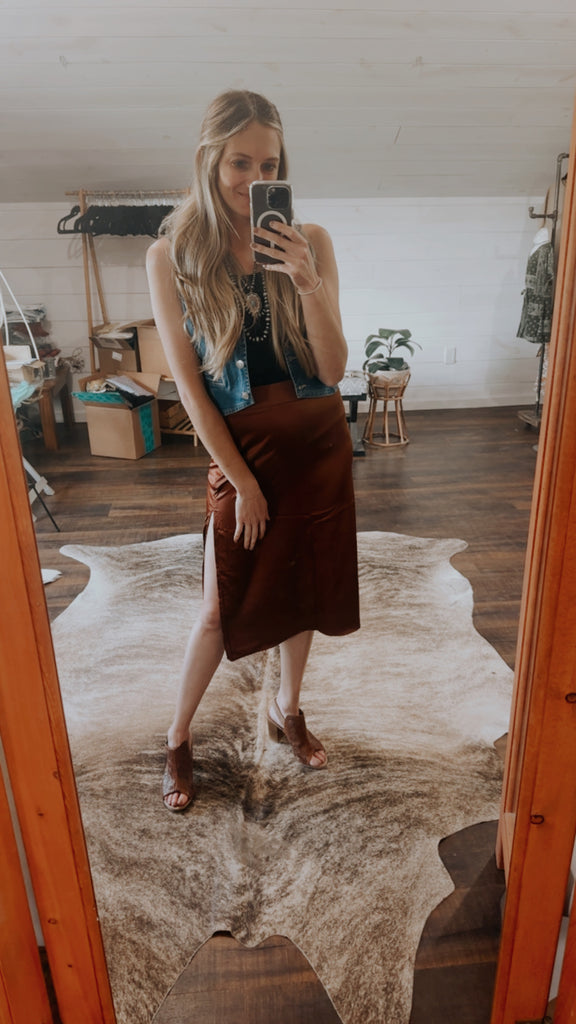 Slitastic Skirt - Saddle