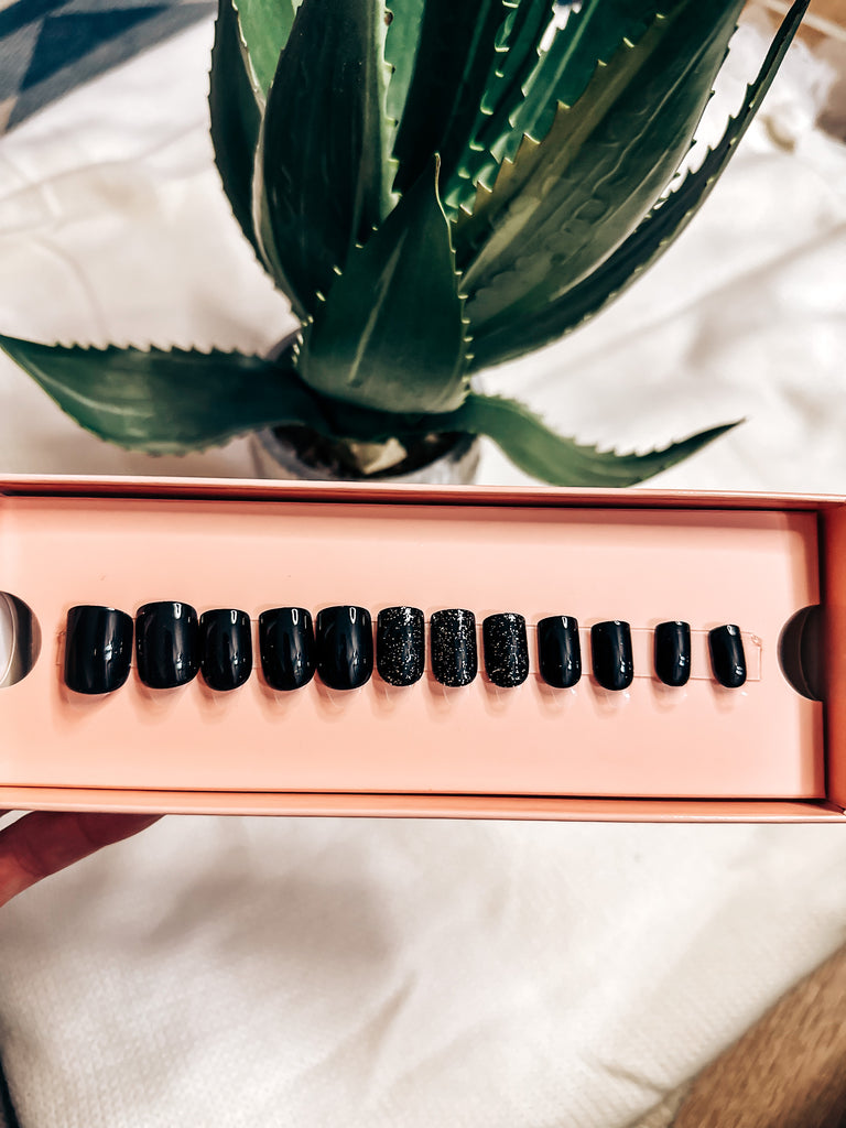 Hotline Press On Nails